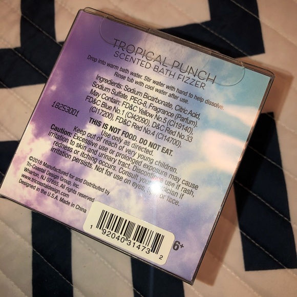 Large Tropical Bath Bomb - Picture 3 of 4